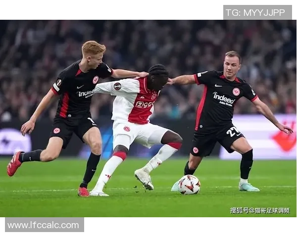 梦剧场的新神迹：谢什科挽狂澜于既倒，曼联红色风暴再度席卷！